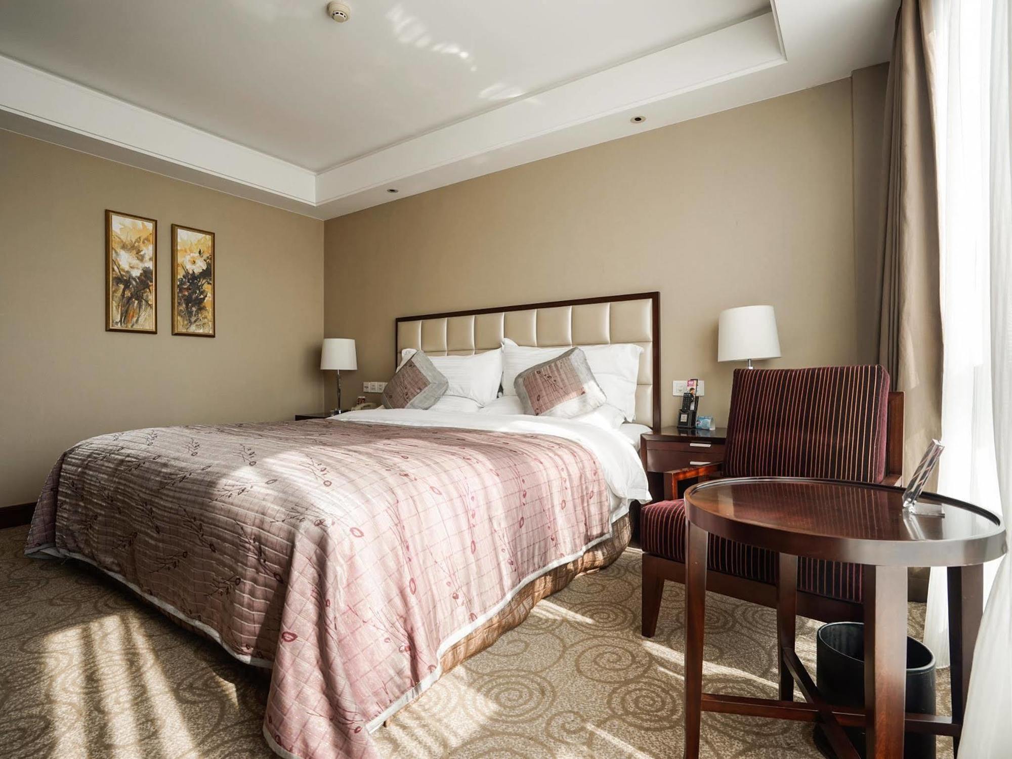 Doubletree By Hilton Shanghai Jing'An Exteriér fotografie